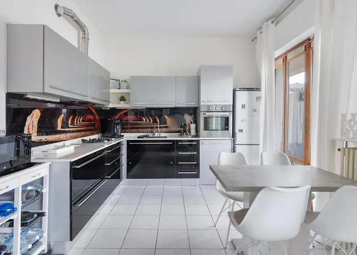 Casa Mo アパート カンノビオ